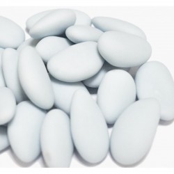 Dragées amande bleu ciel parfaites pour baptême garçon ou thème pastel