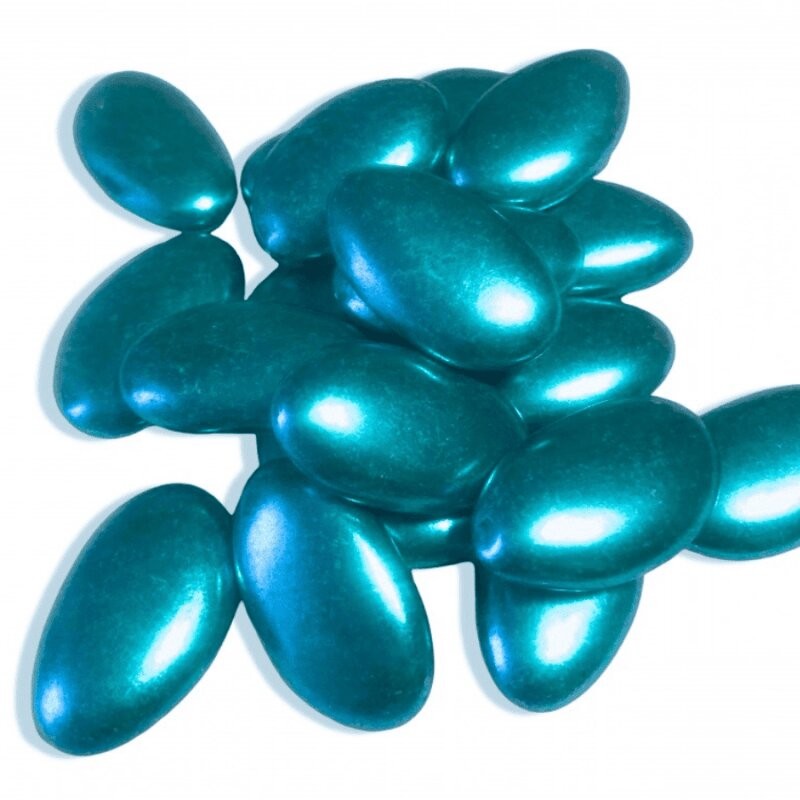 Dragées chocolat bleu et or pour décoration luxueuse, disponibles à Golbey chez Le Cygne Bleu